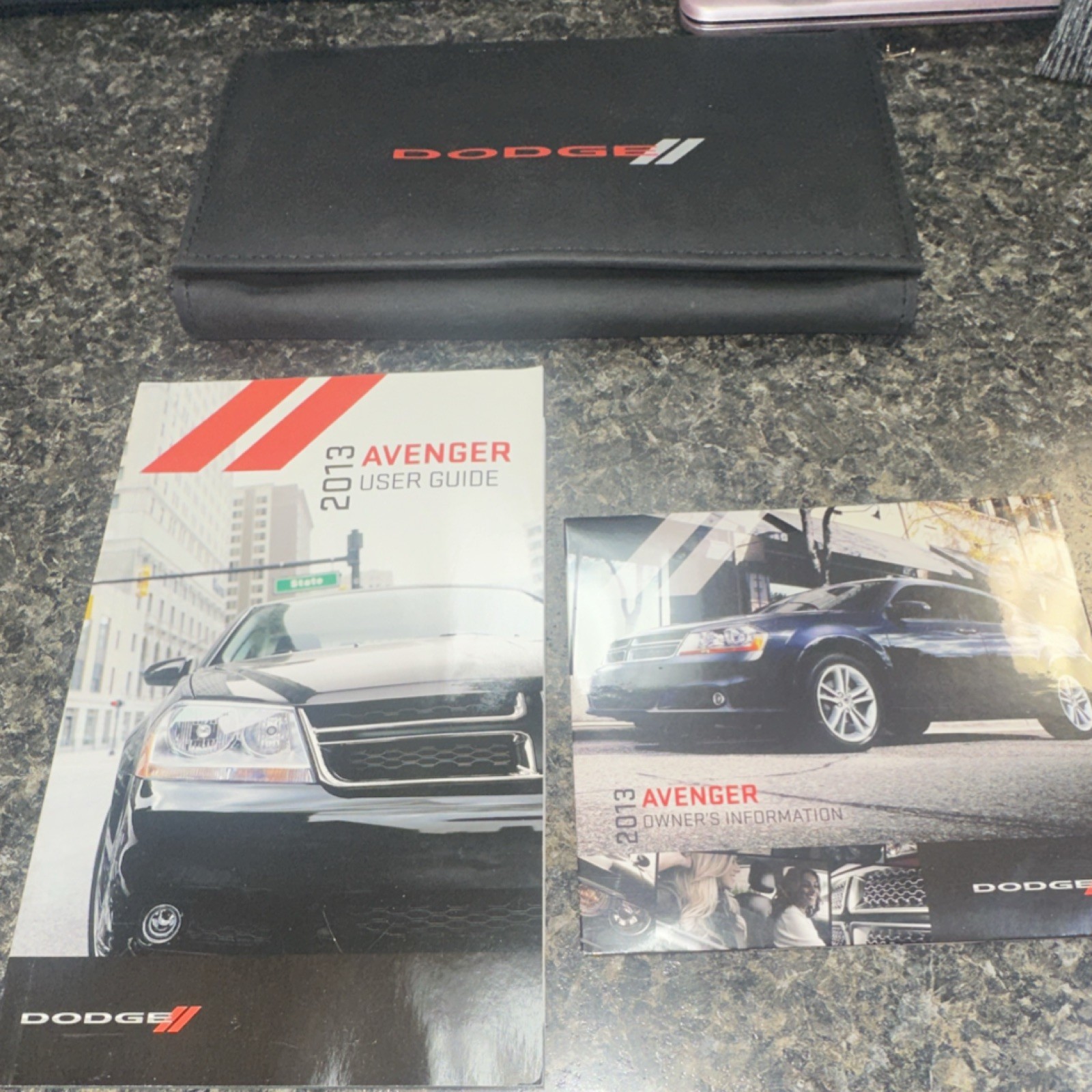2013 Dodge avenger user Guide ( preowned)