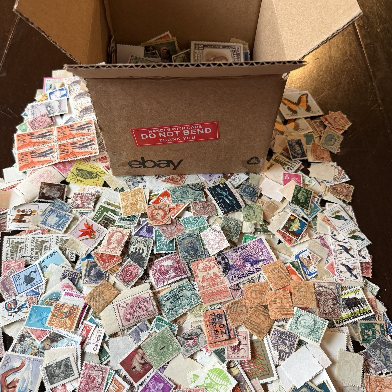 HUGE STAMPS STAMPS BOX LOT 1,000s OFF PAPER STAMPS HUNDREDS OF WW COUNTRIES #6