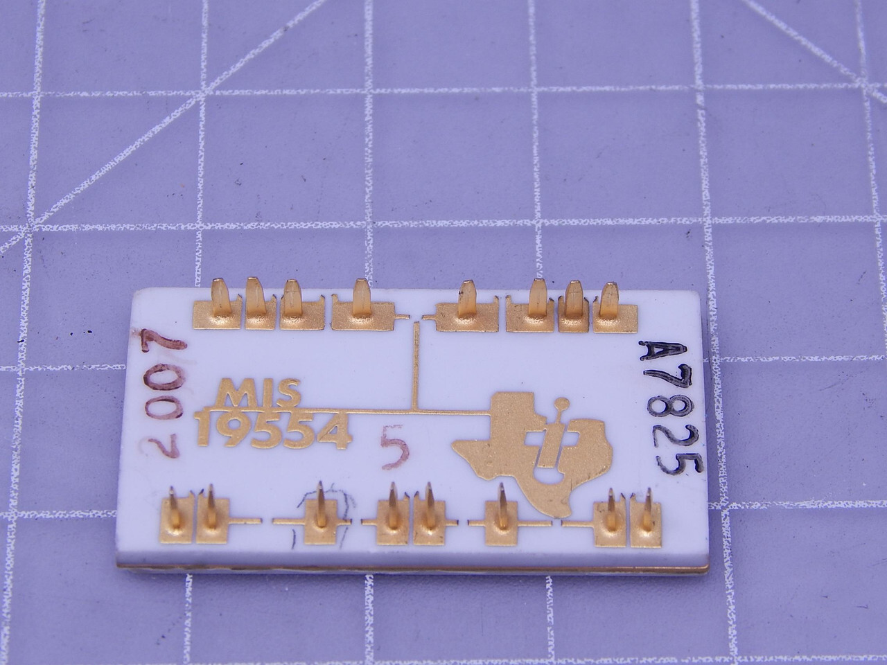 MIS 19554 DISPLAY ELEMENT MICRO CIRCUIT T142391