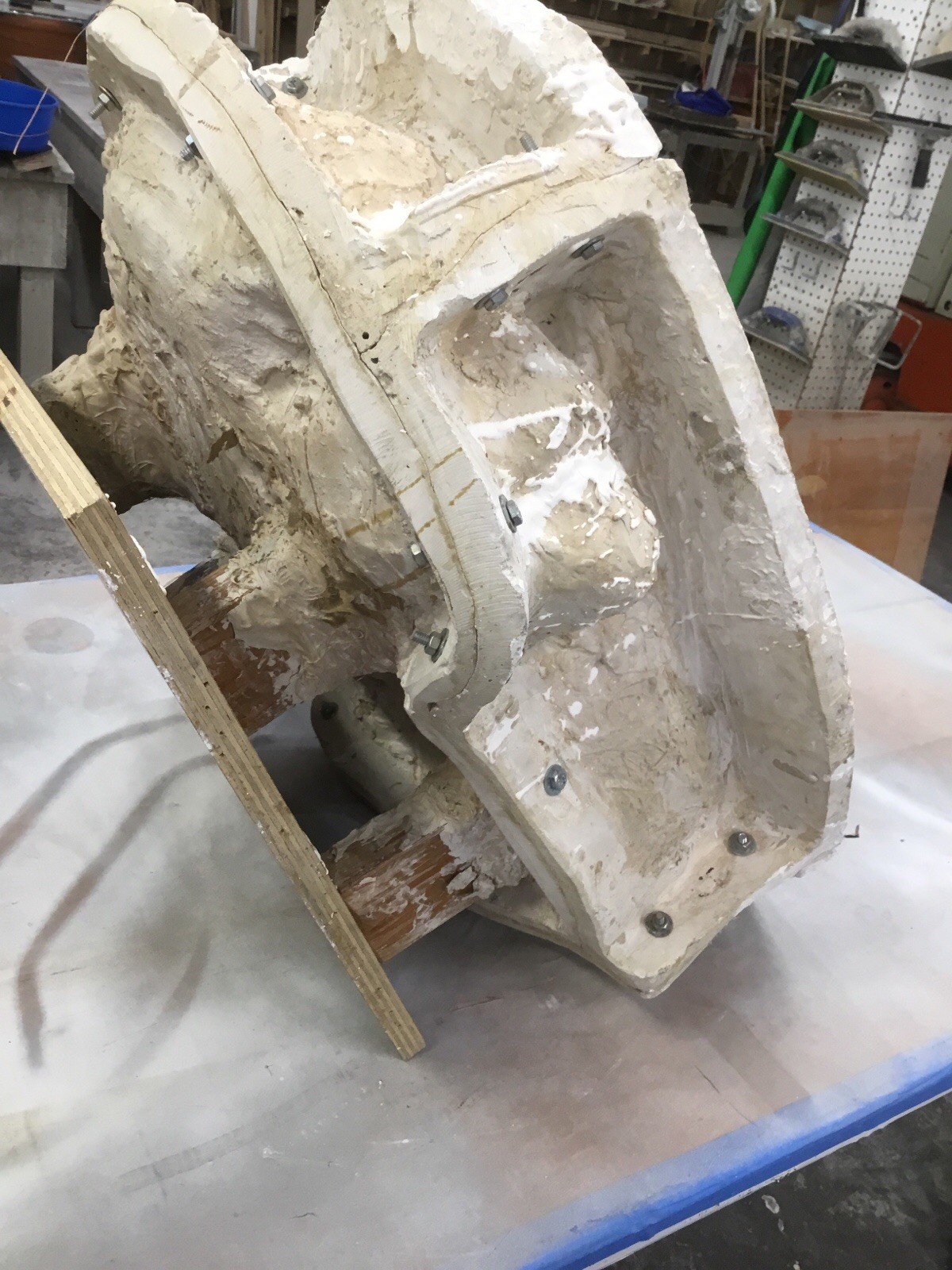 Architectural Shield Mold For Concrete And Plaster