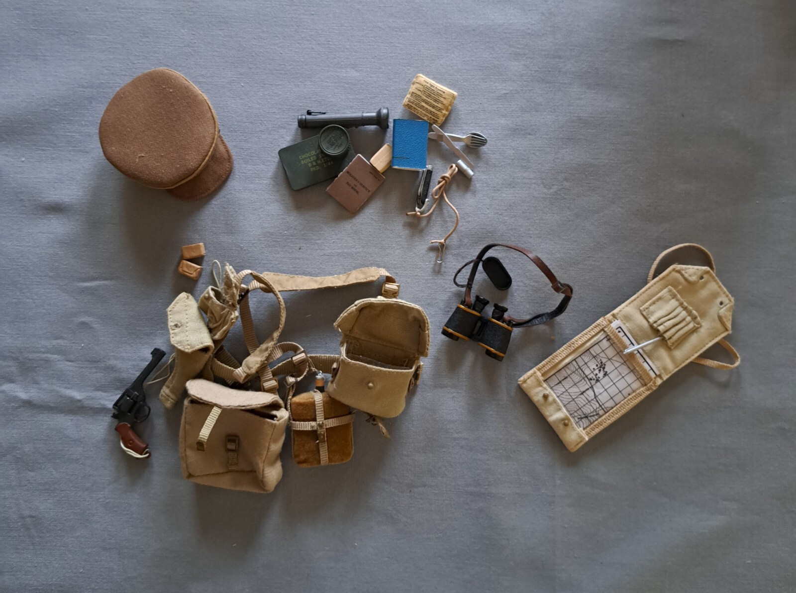 1/6 Dragon WWII British Officer's '37 Pattern Web Equipment