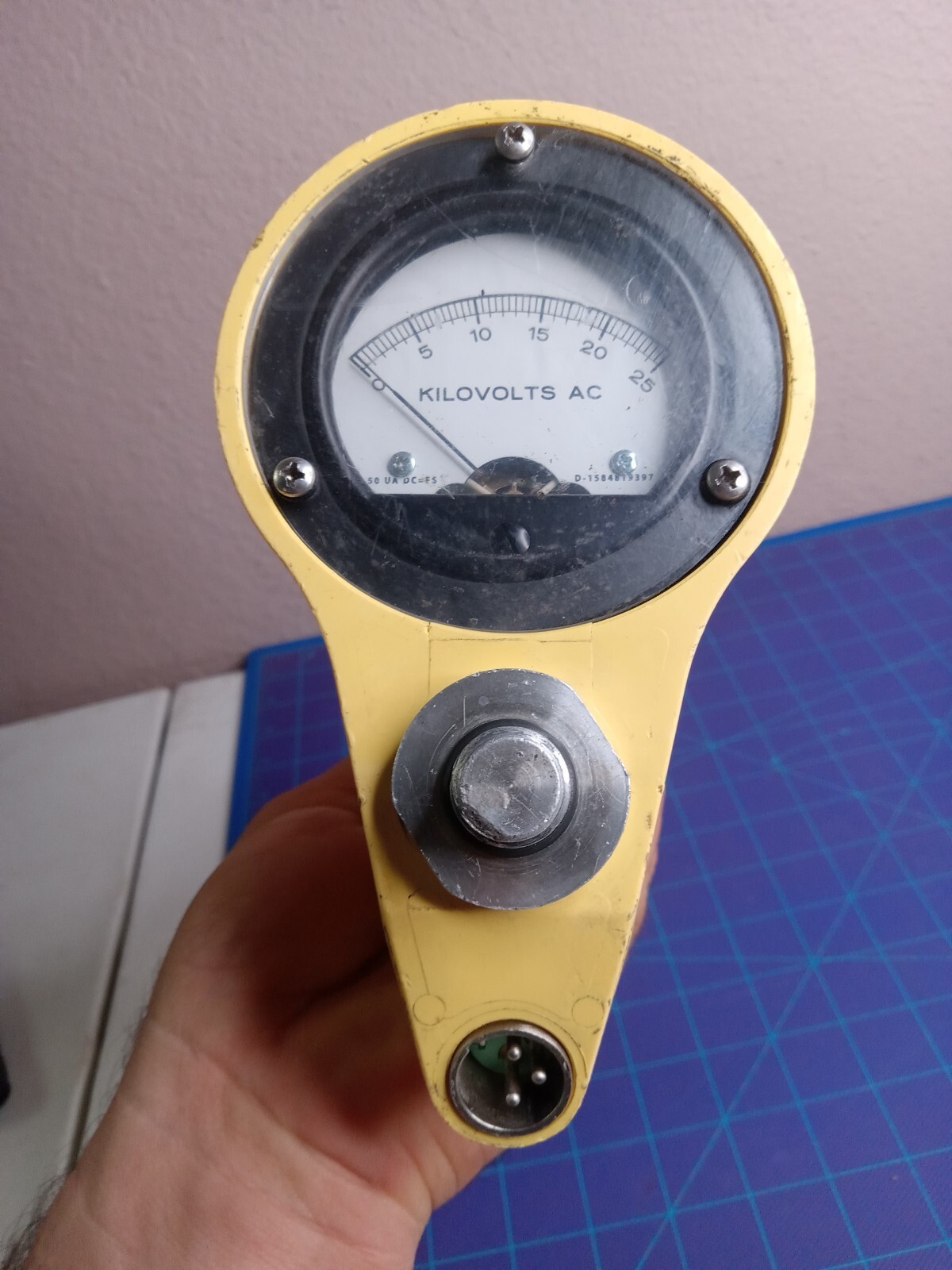 White Safety Line Voltage Detector (Bierer Analog Voltage Detector) UNTESTED