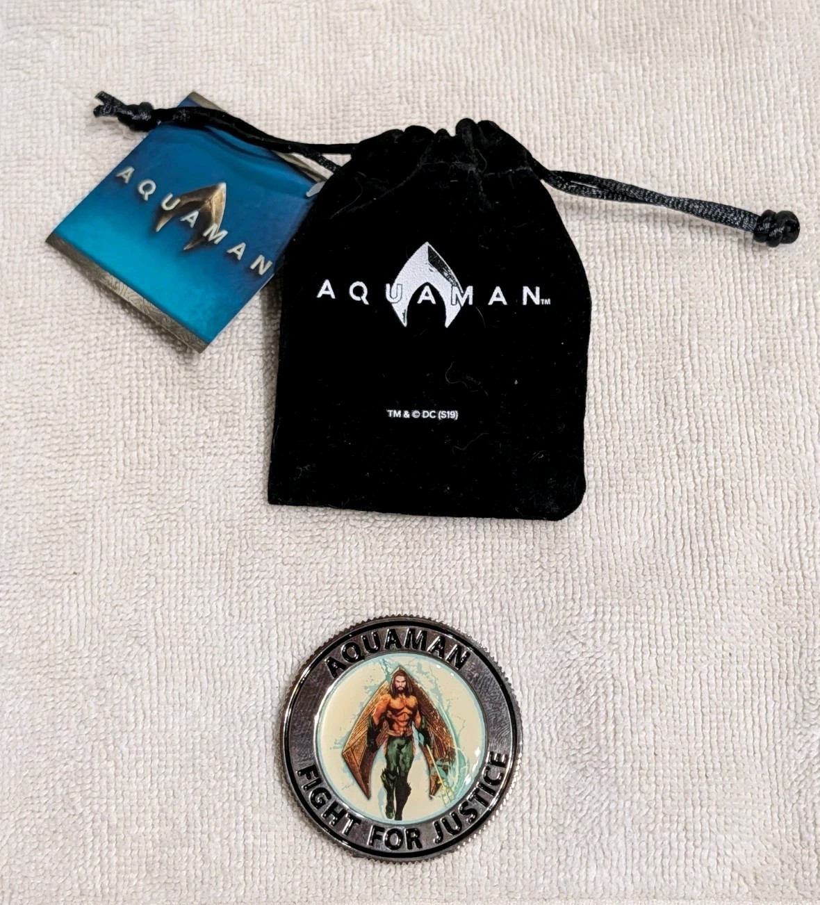 Aquaman Fight For Justice / Black Manta Coin 2" LOOT CRATE EXCLUSIVE 2019