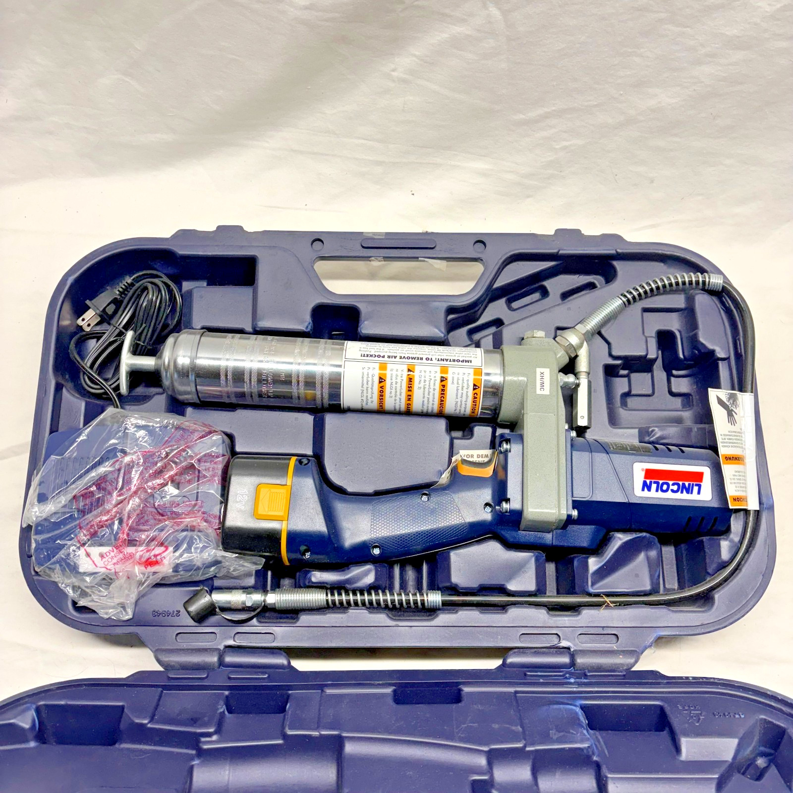 Lincoln Model 1200 PowerLuber Cordless Grease Gun, 12V, 6000 psi, Series B