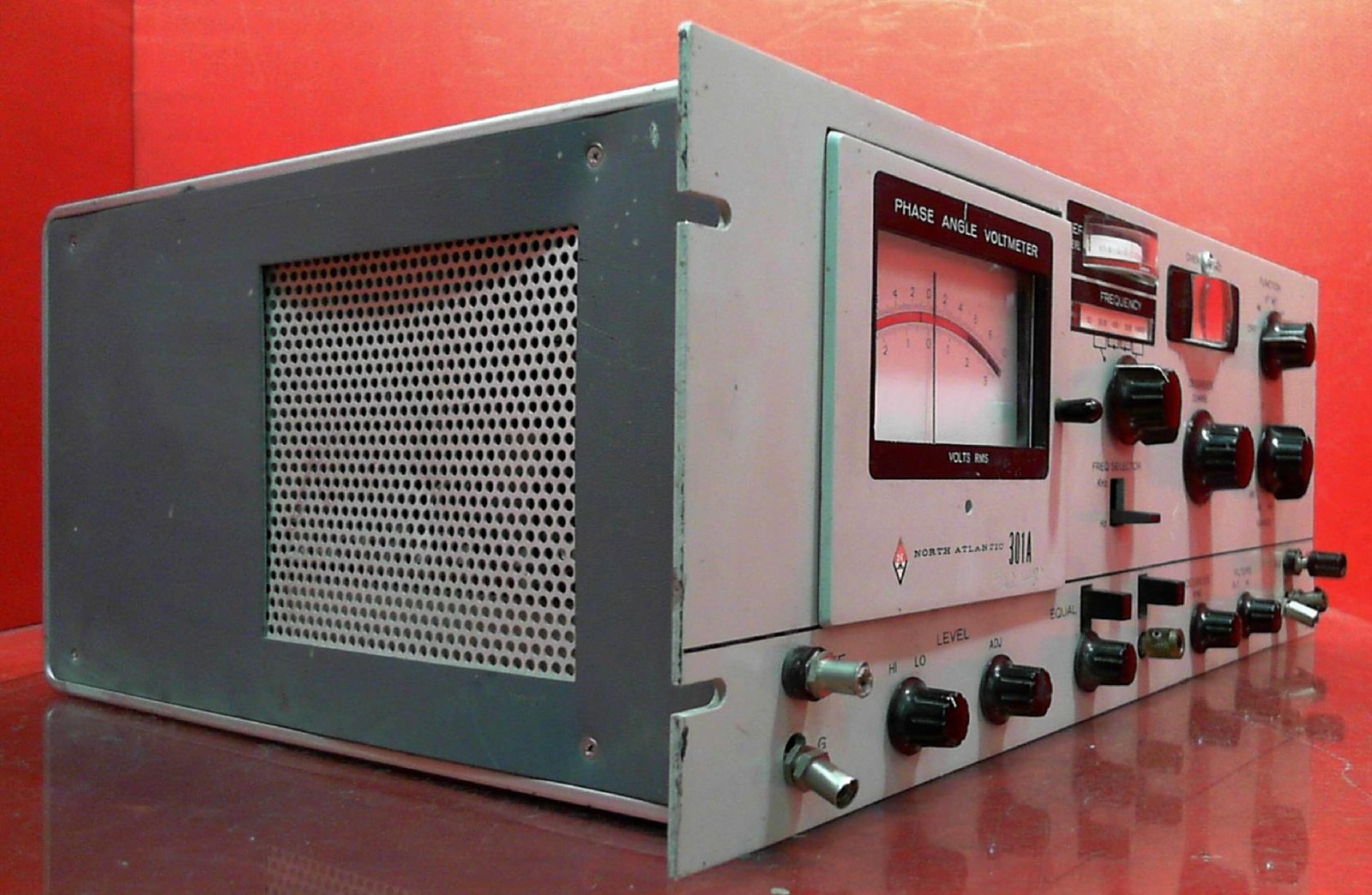 North Atlantic 301A Phase Angle Voltmeter A0443