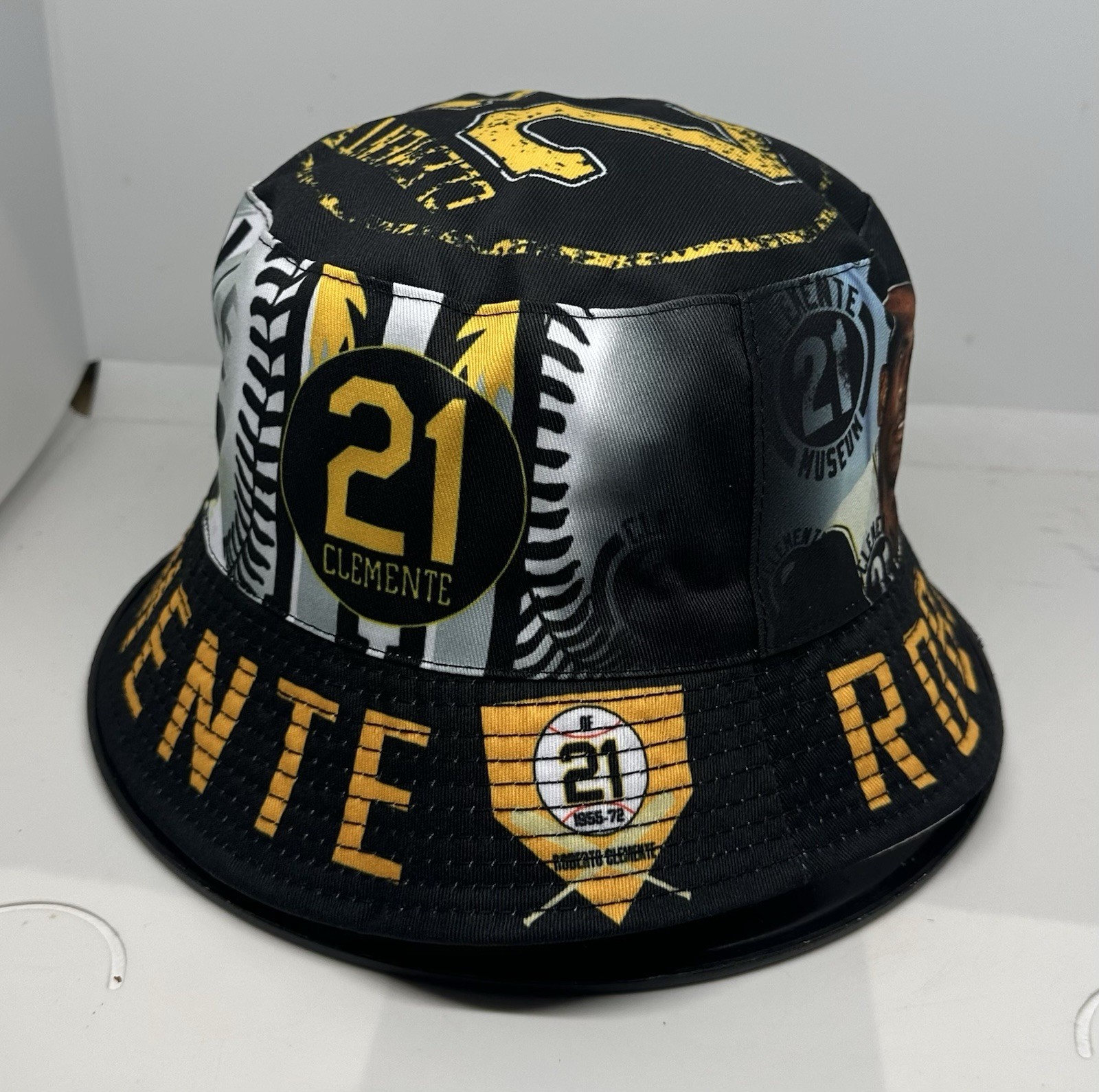 Roberto Clemente 21 Tribute Hat