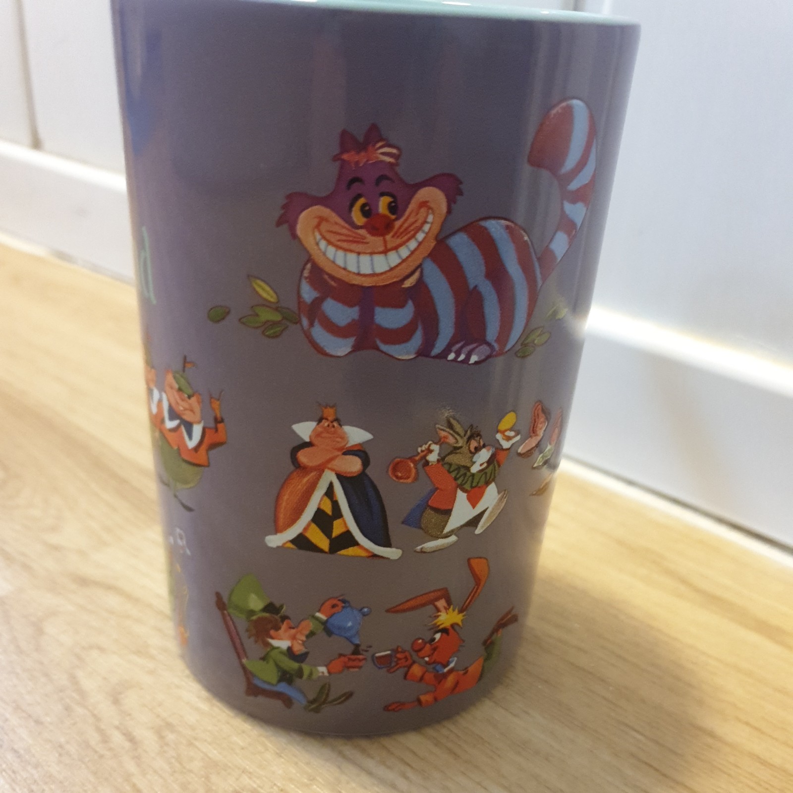 Disney Store Genuine Walt Disney Alice in Wonderland Ceramic Mug 12.5cm