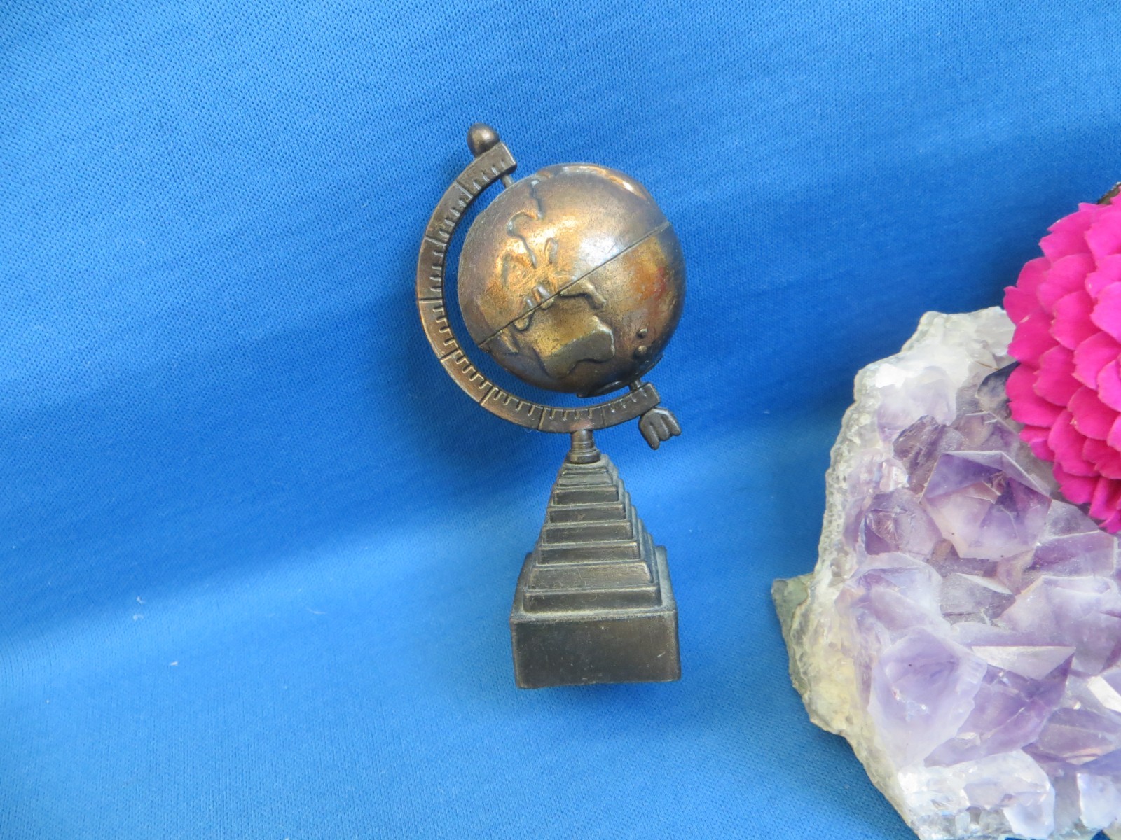 BRONZE COLORED METAL PENCIL SHARPENER GLOBE FOR LIBRARY, CLASSROOM OR COLLECTOR