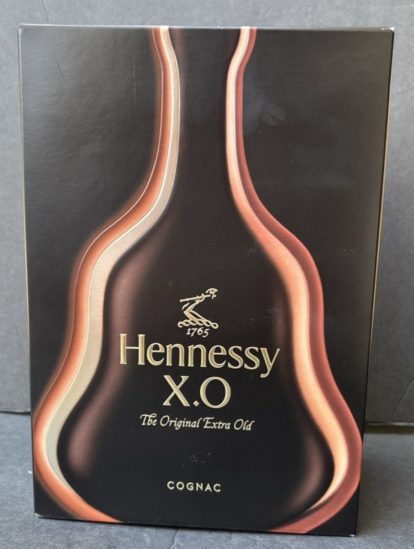 HENNESSY XO EXTRA OLD COGNAC DISPLAY BOX/BOTTLE EMPTY R3