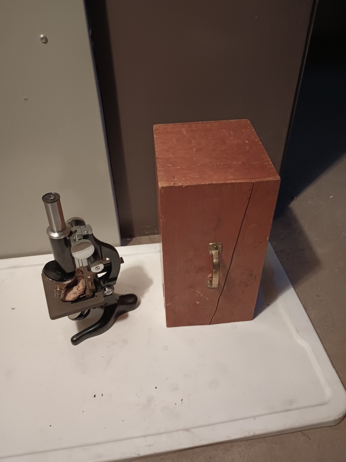Vintage laboratory microscope KOSMOS STUTTGARD Model 2106 Germany.