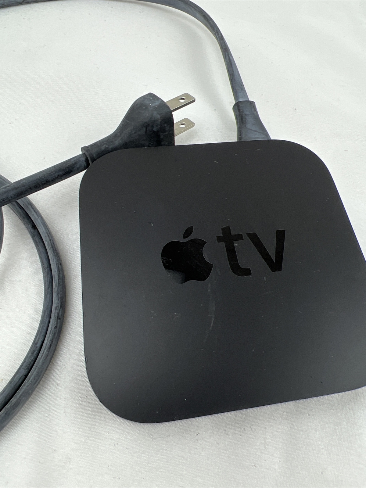 Apple TV - 3rd Gen - 8GB (Model A1469) With Remote And Power Cord Tested