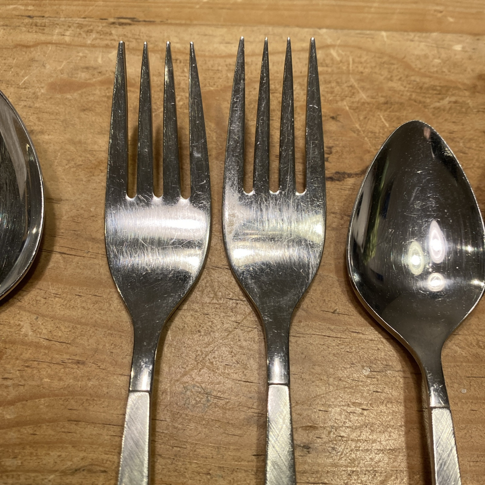11 Pc Oneida CAPISTRANO Stainless Oneidacraft Deluxe Flatware Spoon Fork Knife