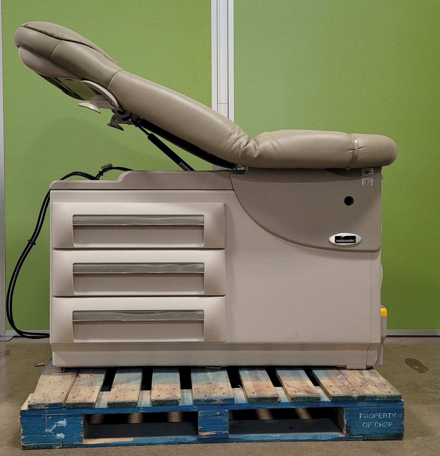 Midmark 604 Exam Table