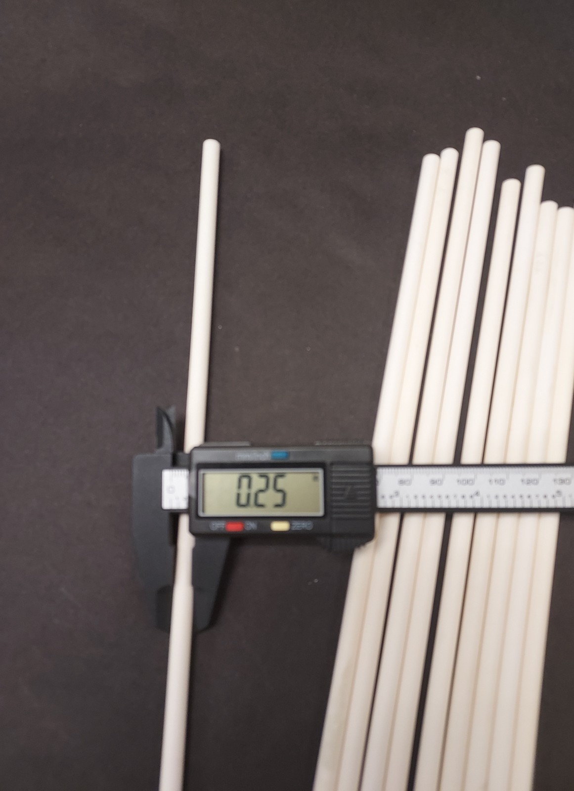 ONE ONLY 0.250" D x 12.5” LONG HIGH PURITY ALUMINA CERAMIC ROD 99.8% No.: 182
