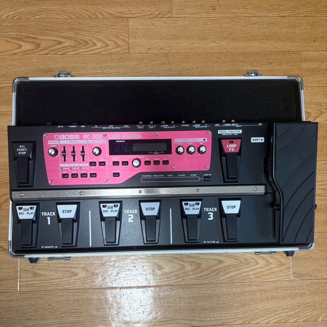USED BOSS RC-300 Loop Station 3-Track Guitar Foot Pedal Recorder