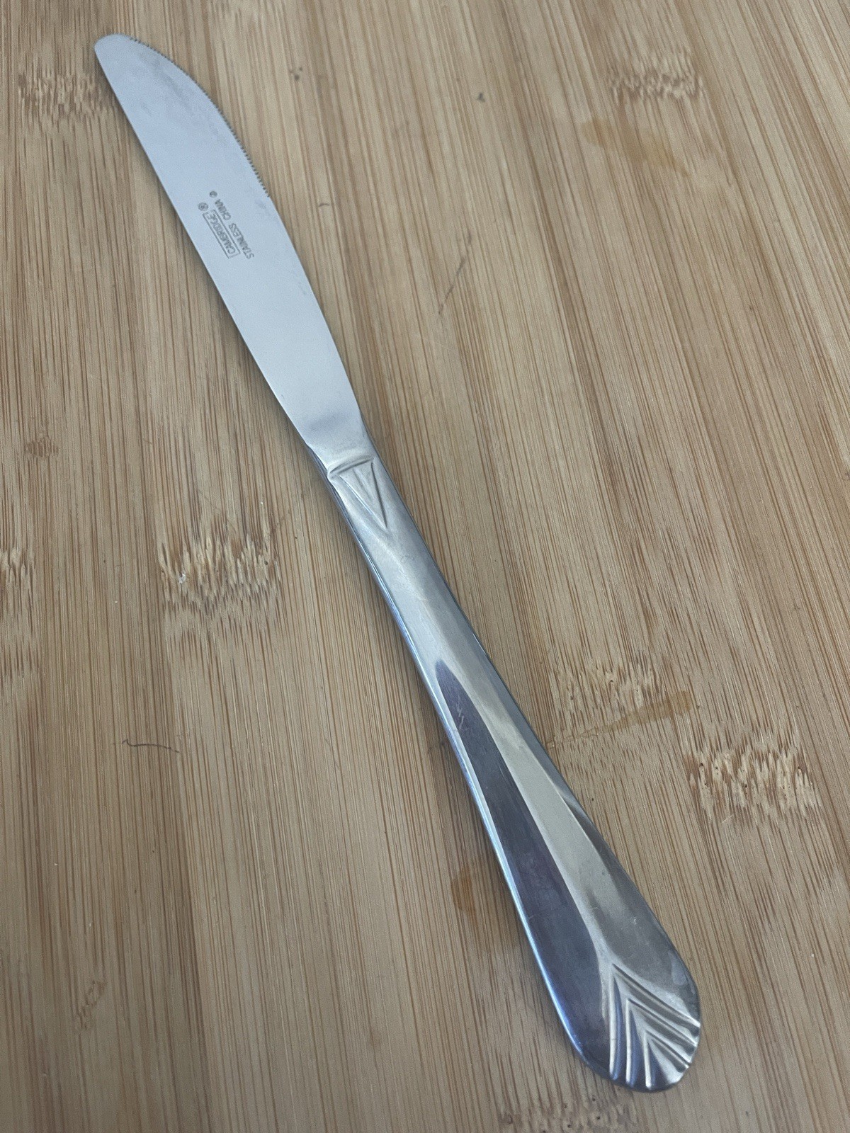 Cambridge Stainless KARLA KRYSTEN Inverted V Lines Plume DINNER KNIFE 8 7/8”