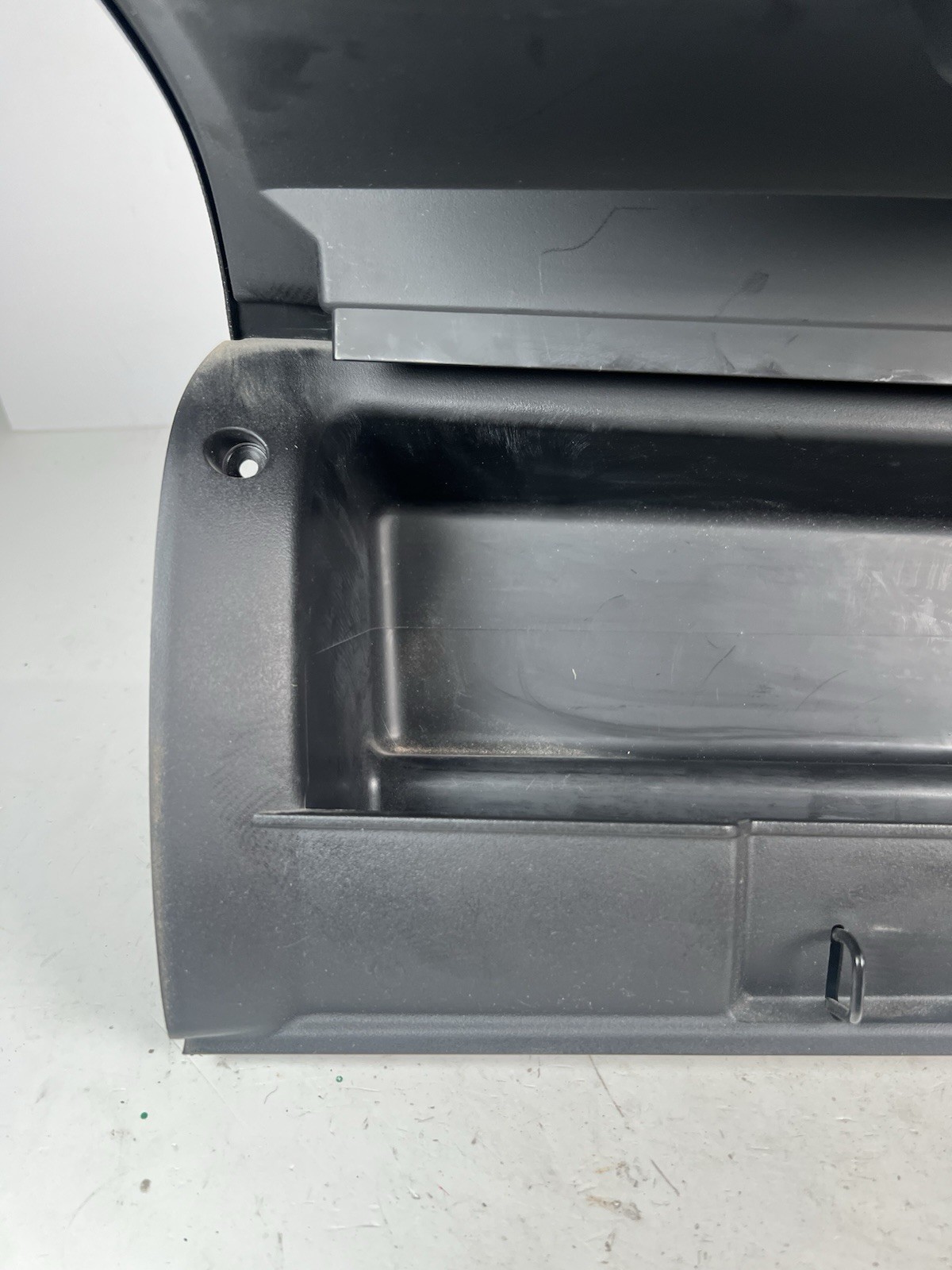 07-13 Silverado SIERRA Dash UPPER GLOVE BOX Storage Compartment Door BLACK