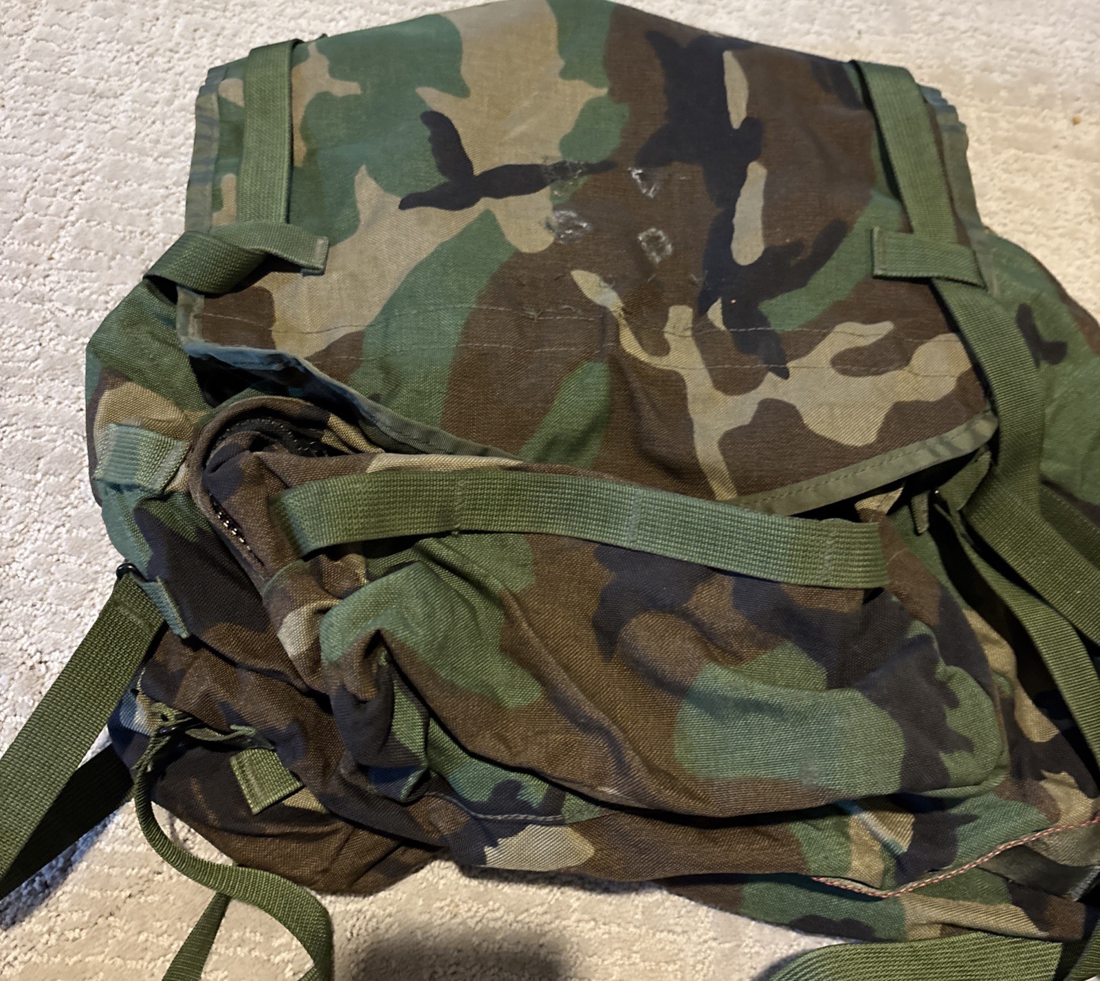 U.S. Military Woodland M81 MOLLE II main pack