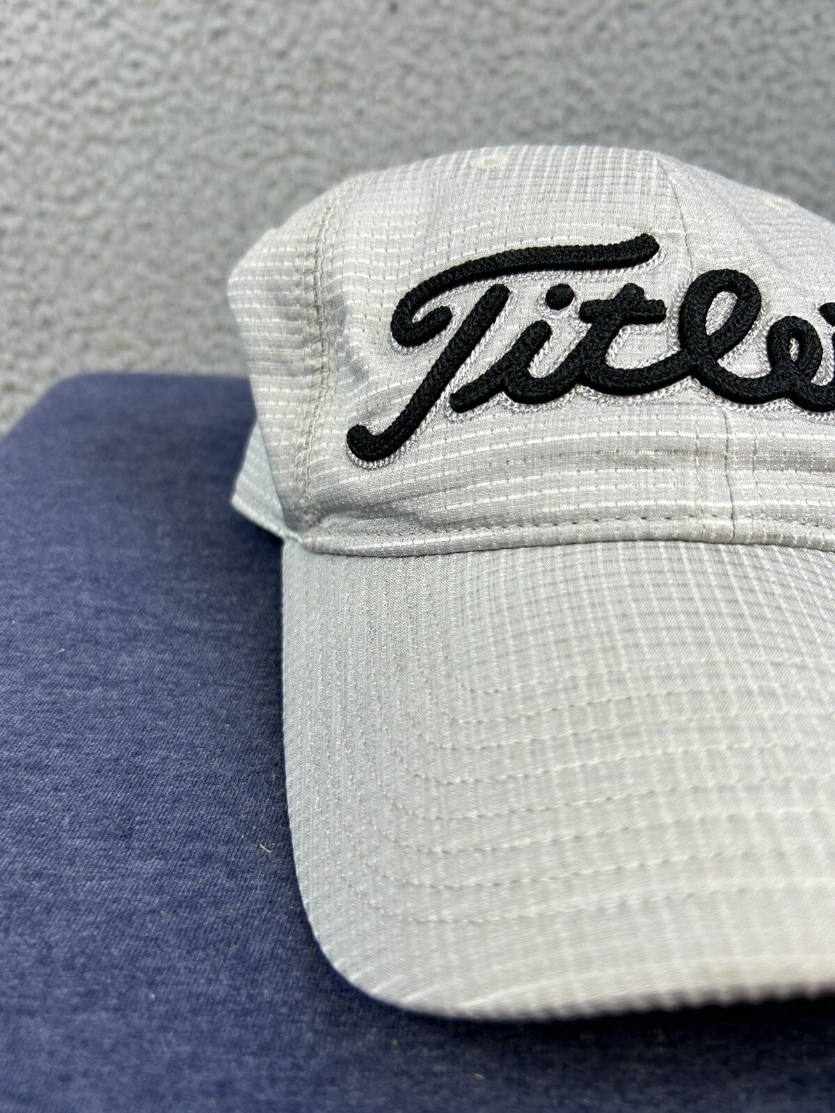 Titleist Hat Cap Strap Back Gray Black Golf Golfing Adjustable Outdoors Mens