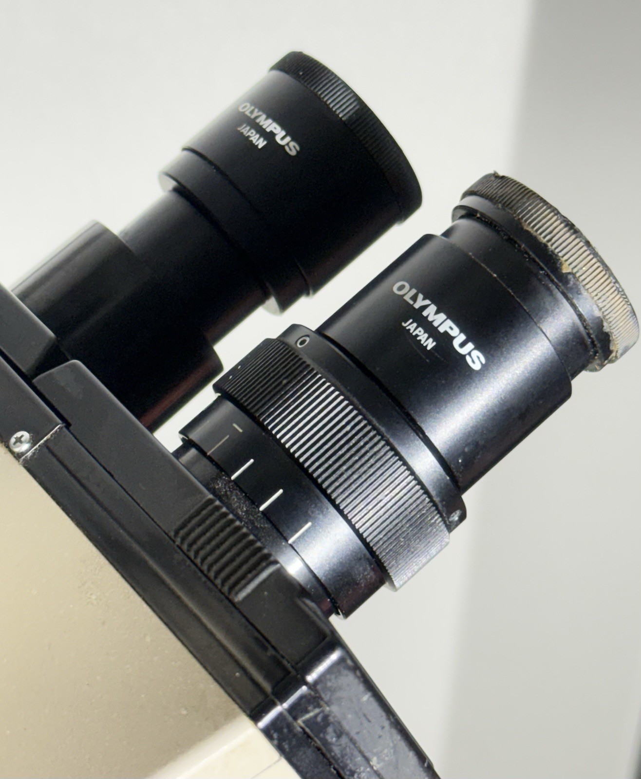 Olympus BH-2 BHS Microscope Trinocular w/ Olympus DP10 Digital Microscope Camera