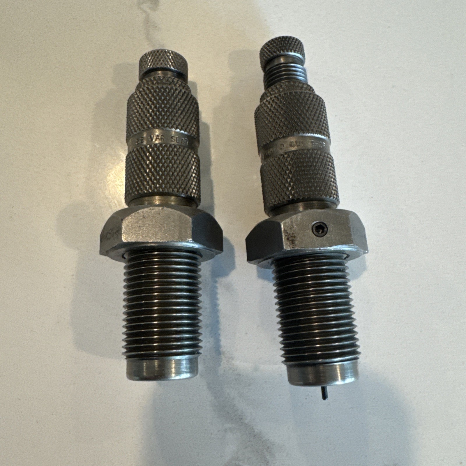 HOLLYWOOD  FL 2 DIE SET  OF DIES FOR THE 22 VAR CALIBER.