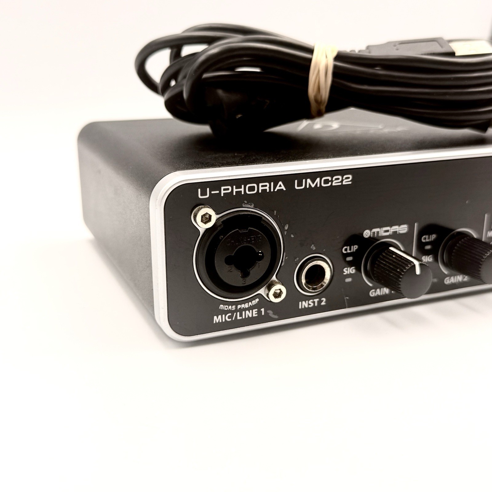 Behringer UMC22 Audiophile 2x2 USB Audio Interface Midas Preamp 48kHz