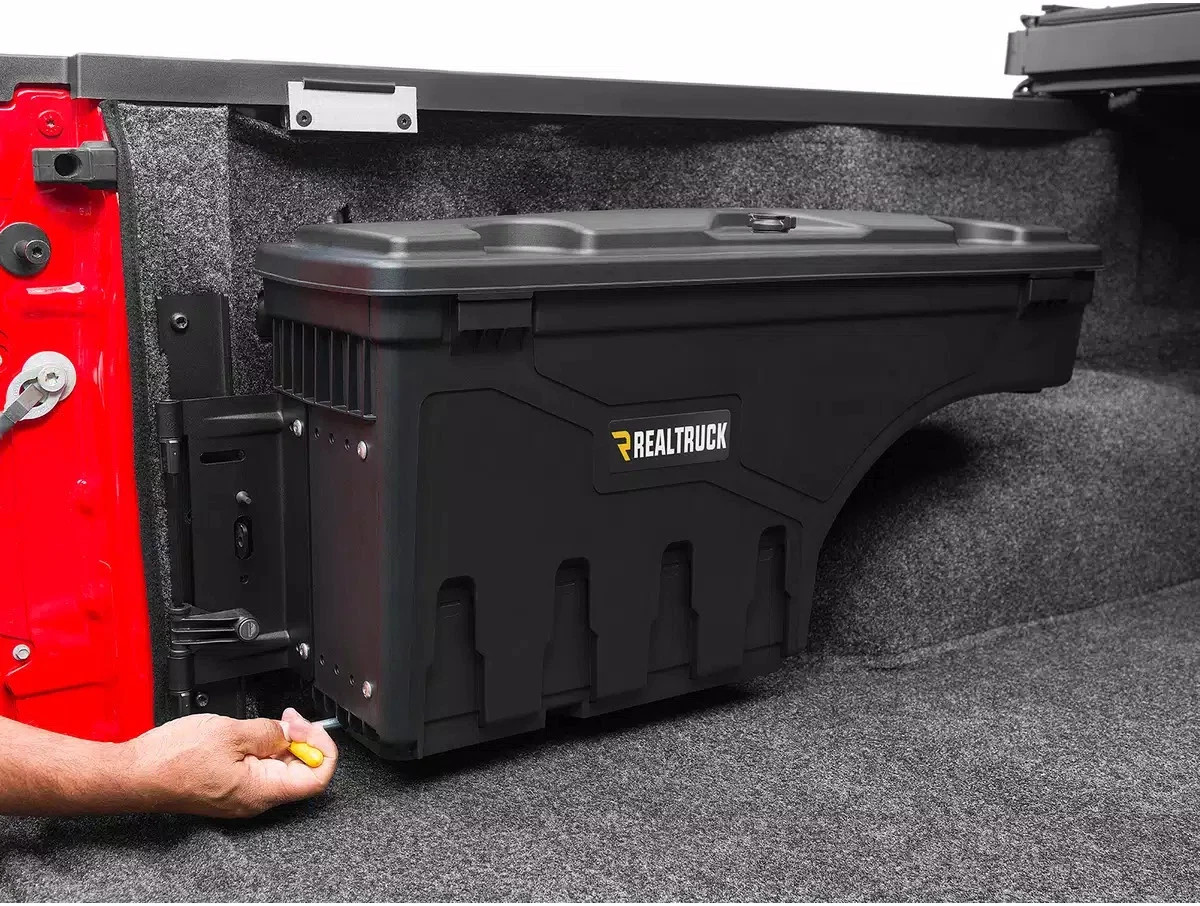 UnderCover Swingcase Toolbox Fits 04-12 Chevy Colorado/GMC Canyon SC102P-NEW