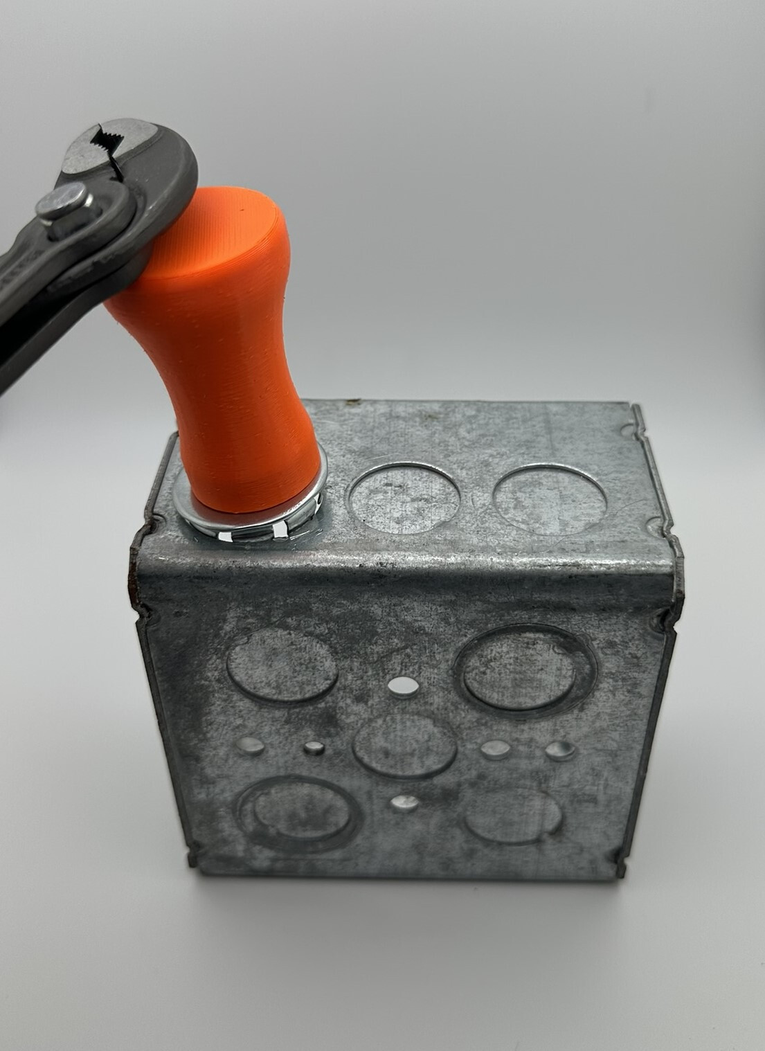 The Banger!! Electricians Knockout Seal Installation Tool