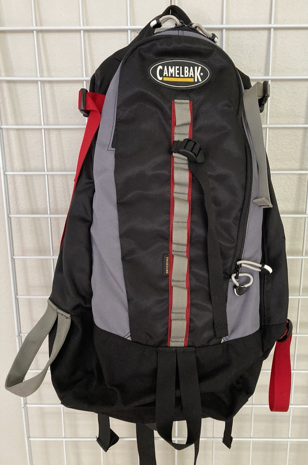 Camelbak Snobound Hydration Backpack 100 Ounce 3 Liter Bladder-New-Black-Red