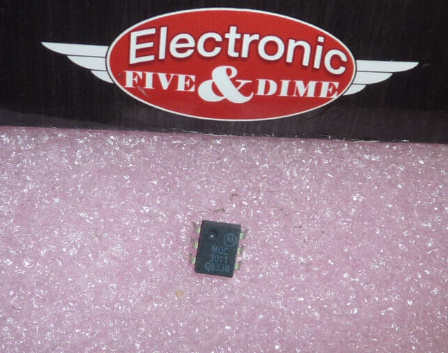 MOC3011 Motorola Triac Output Optocoupler, 1-Element, 7500V Isolation IC