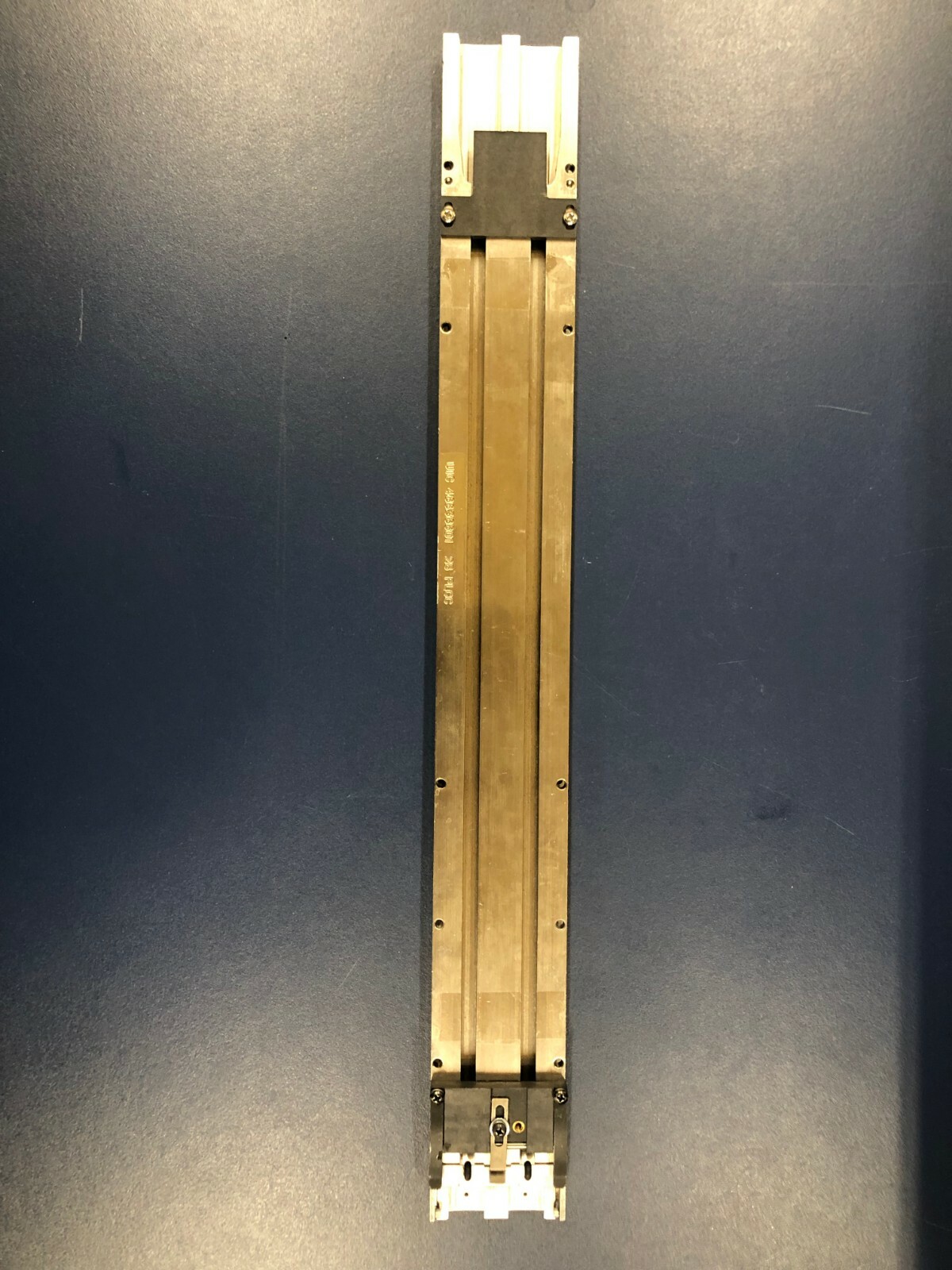 Universal Instruments Vibratory 28 PLCC Track 46636601