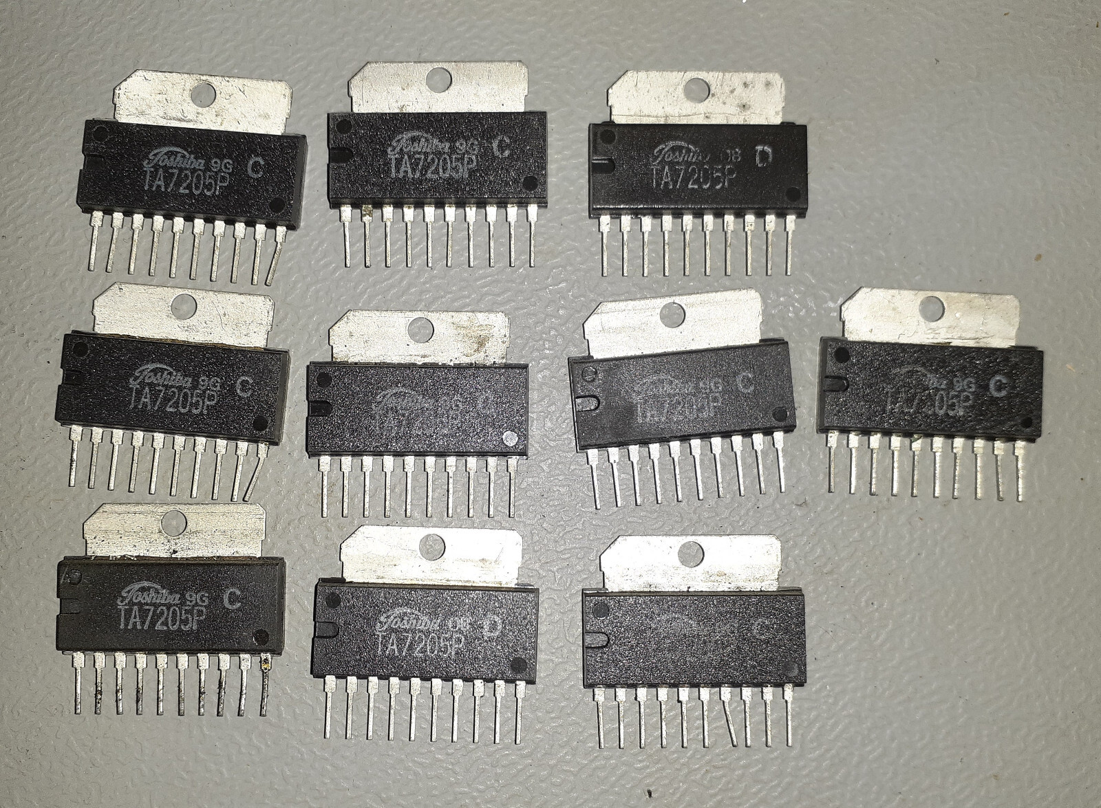 Toshiba TA7205P 5.8W Amplifier Chip. NOS.