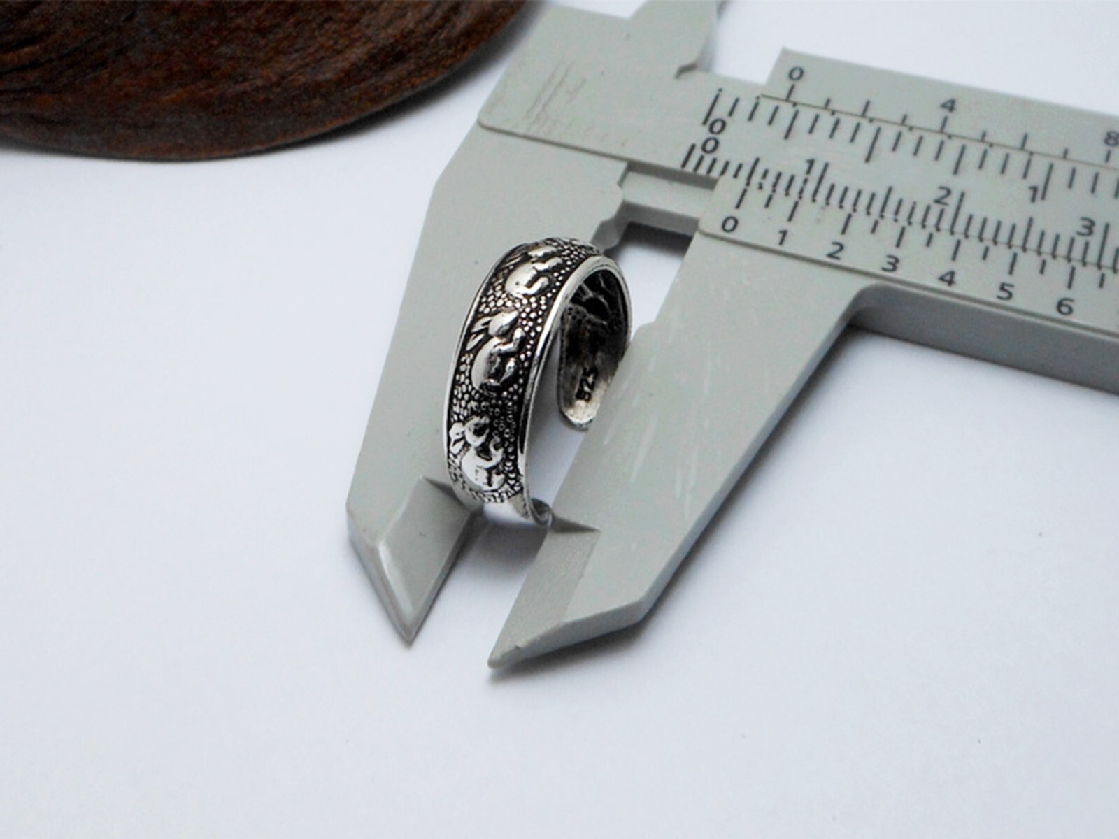 Adjustable Rabbit Textured Toe Ring 925 Sterling Silver, Handmade Womens Ring