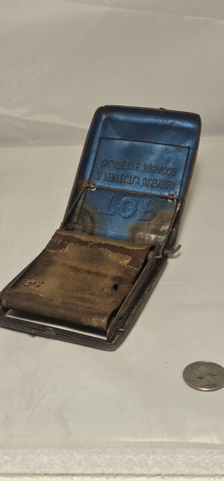 Vintage Top Cigarette Roller Blue Tin