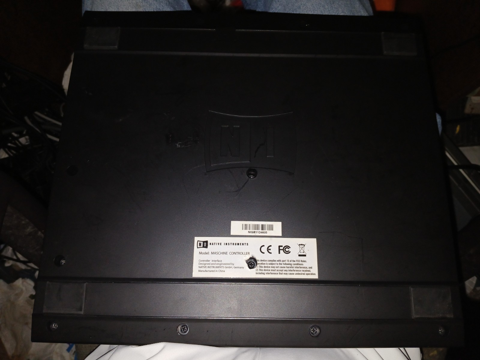 Maschine groove production studio N1 Controller No Software. Untested.
