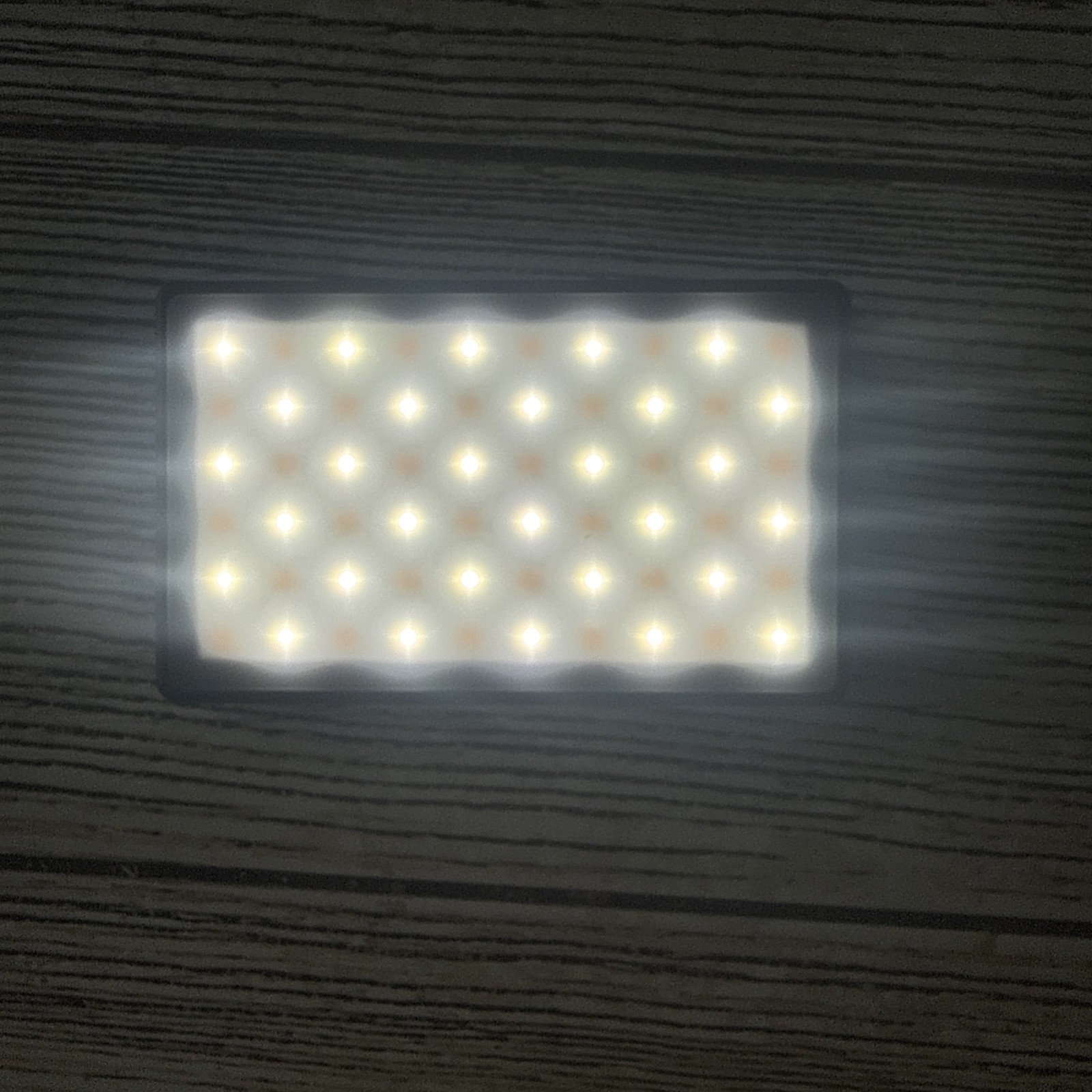Lume Cube LC-PANELMINI1 5W Bicolor Panel Mini LED - USB C Mini Light Panel