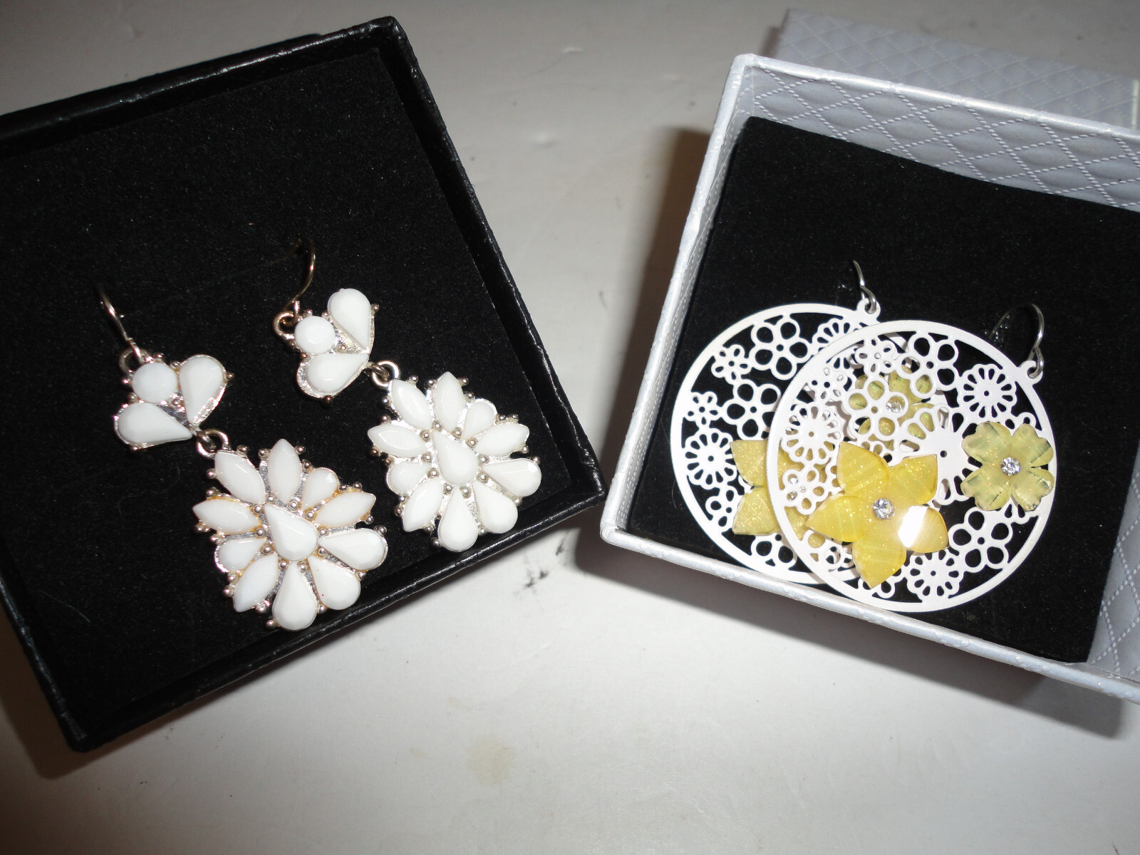 2 Pair Vintage Pierced Earrings Dangle Hook Wire