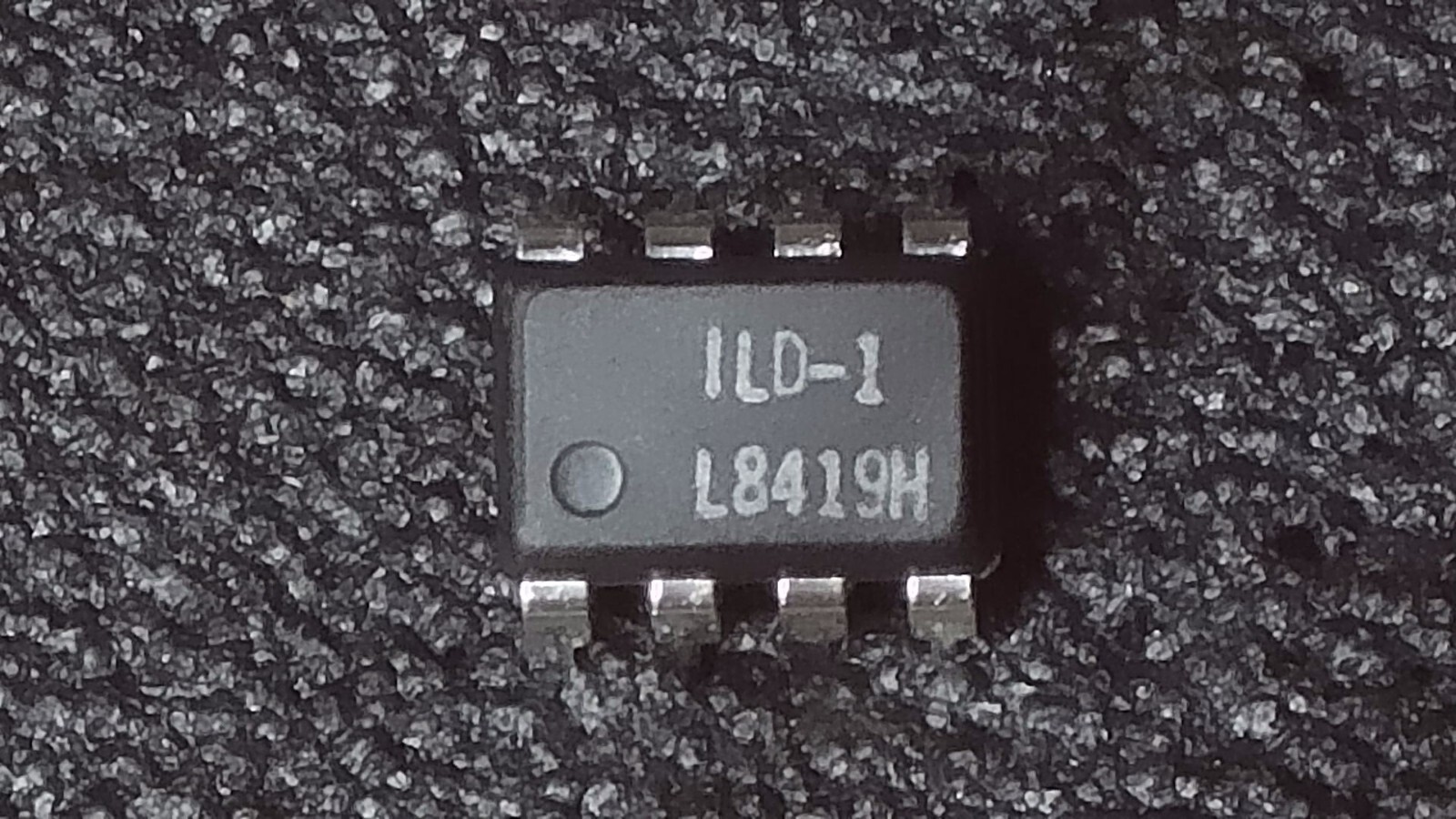 ILD-1 / L8419H Optocoupler IC DIP8 (Vishay?) - New