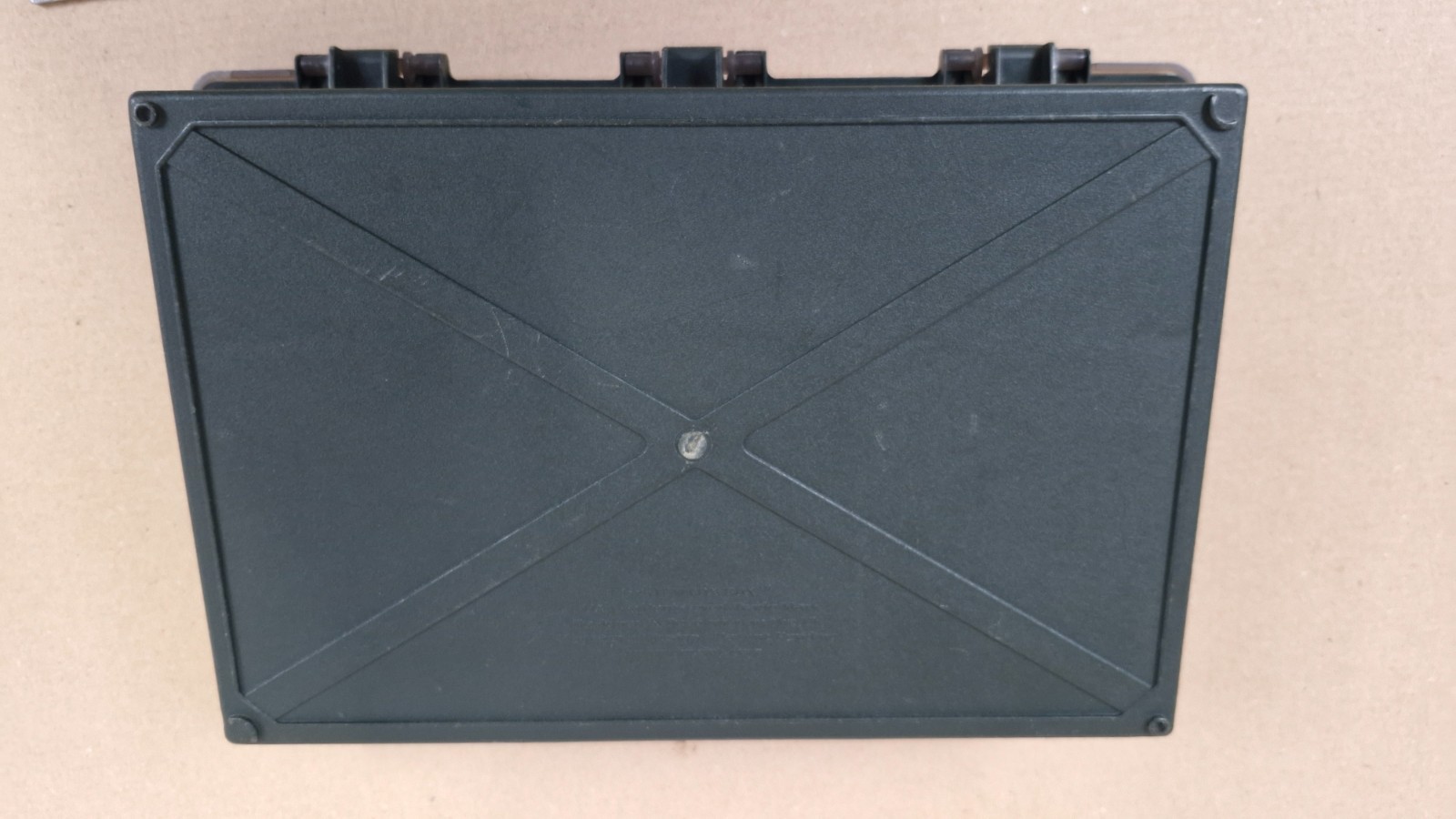 Fox Deluxe Medium Single F-Box