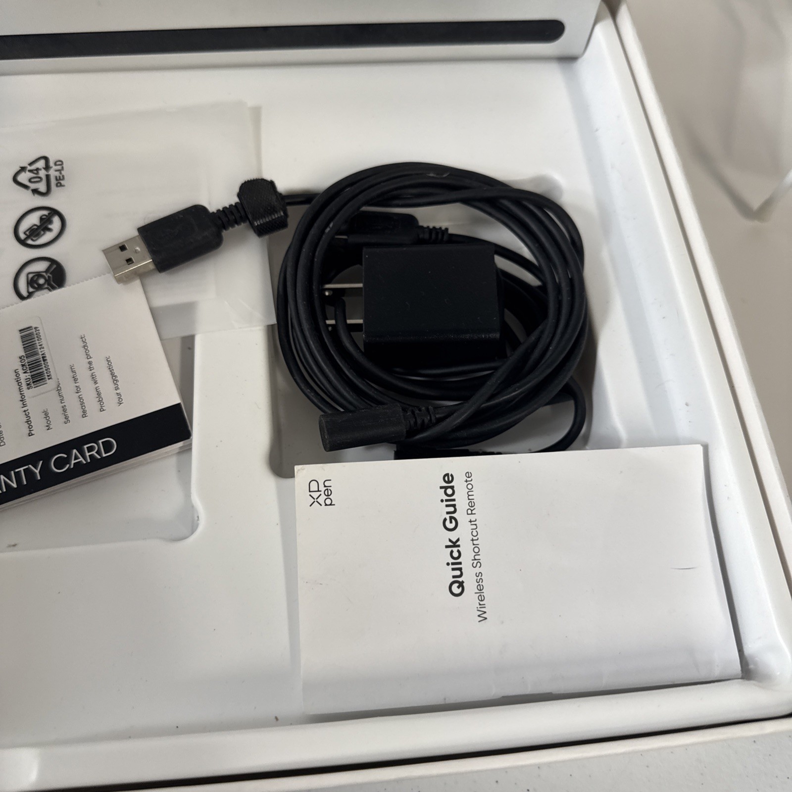 XP-Pen Deco Pro Medium Graphics Drawing Tablet & Wireless Shortcut Remote Bundle