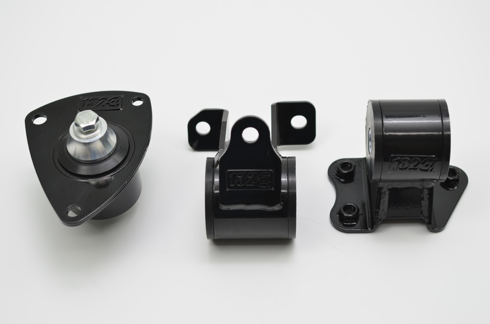 1320 Performance engine mount kit for 02-06 CRV & 03-06 Element auto Trans 85A