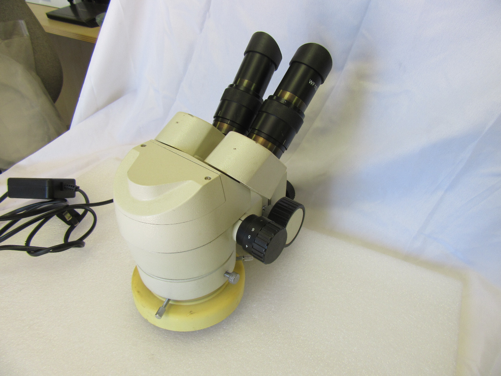 NIKON 0PTIPHOT MICROSCOPE ILLUMINATOR EYEPIECE AND LENS WF10X/23