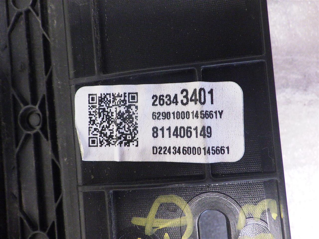 2025 Equinox LT Lower Air Shutter 1723546
