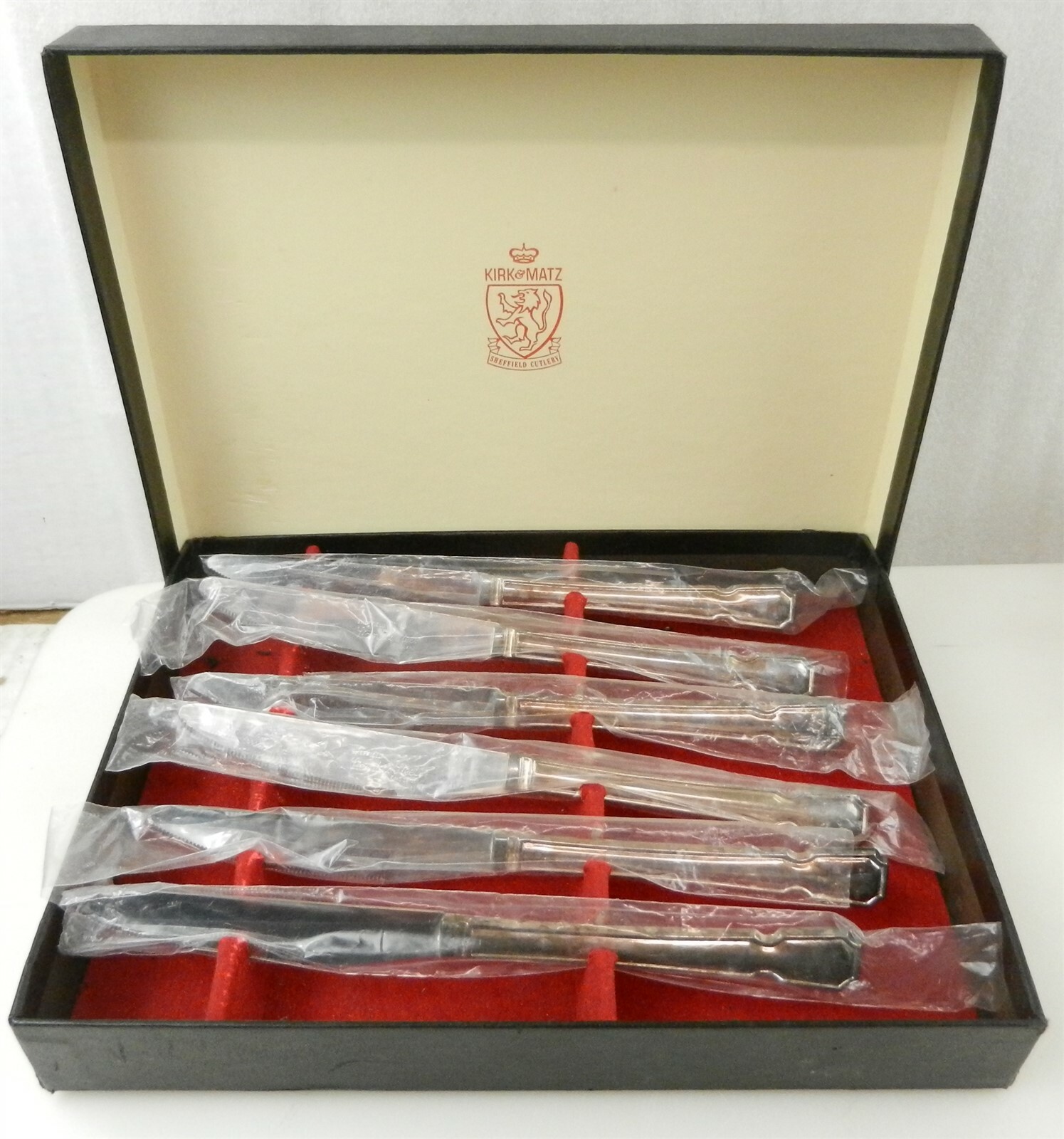 Kirk Matz Sheffield Silver Plate Cutlery Serrated Table Knife Set of 6 ~NIB~ T44