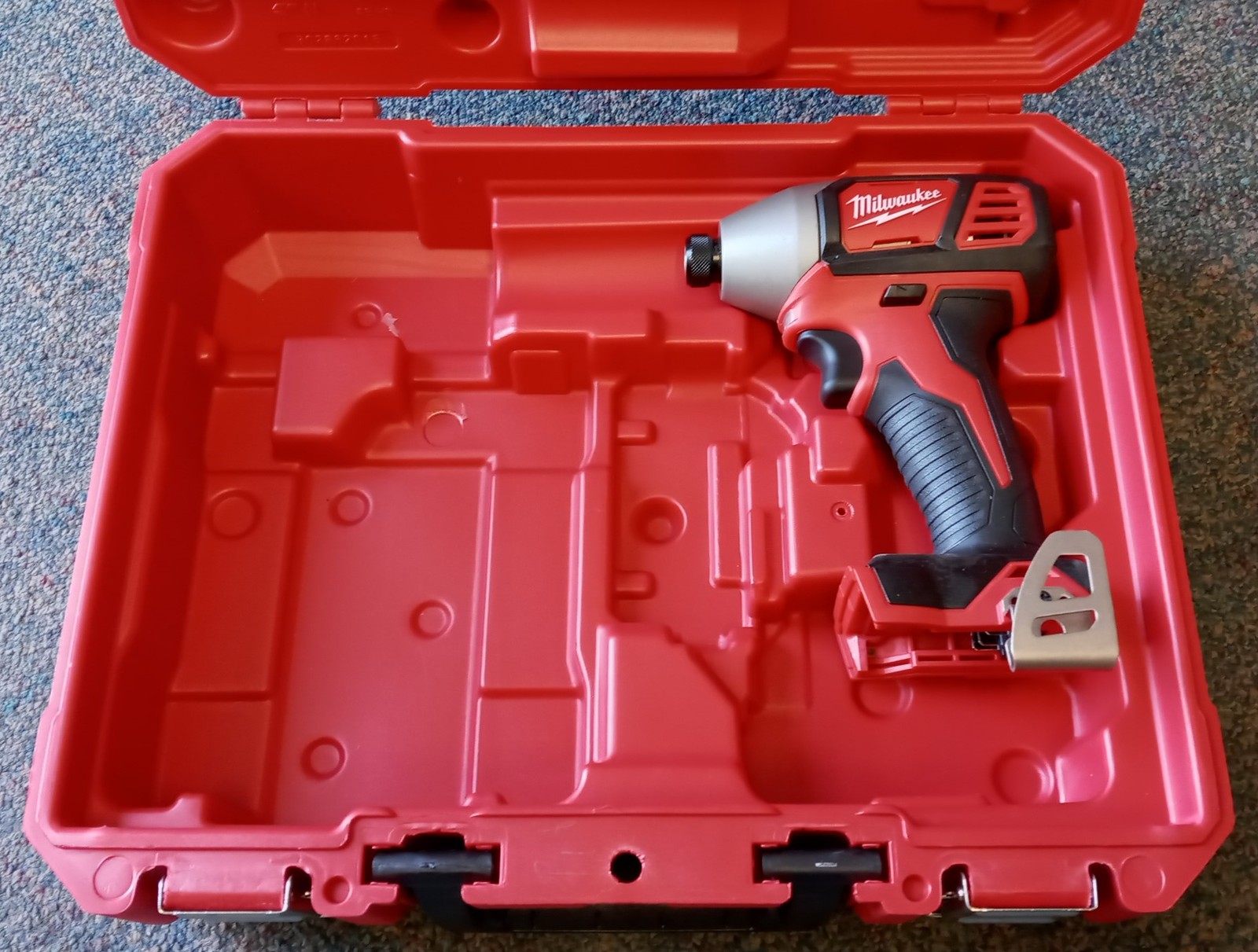 MILWAUKEE M18 CORDLESS 1/4" HEX IMPACT DRIVER (tool & case only) 18V 2657-259B