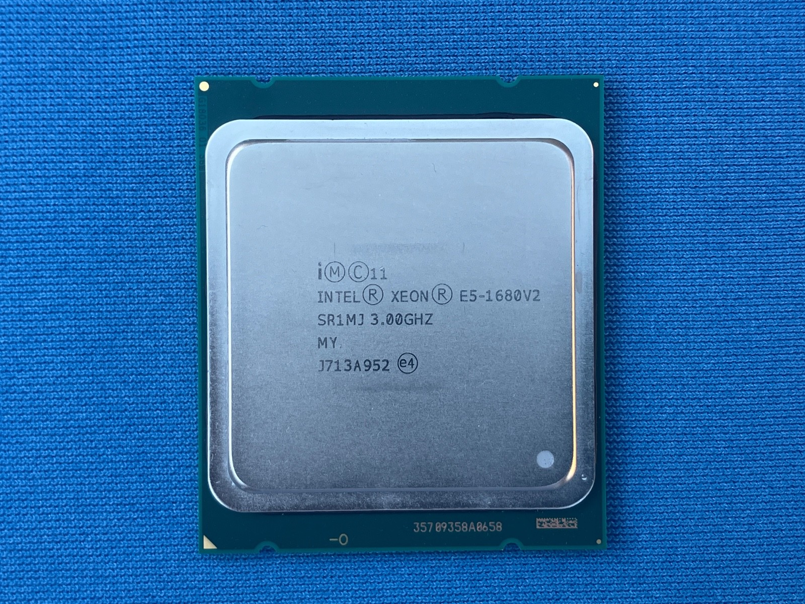 Intel Xeon E5-1680 v2 Processor LGA2011 8 core 16 thread 3.0GHz CPU processor