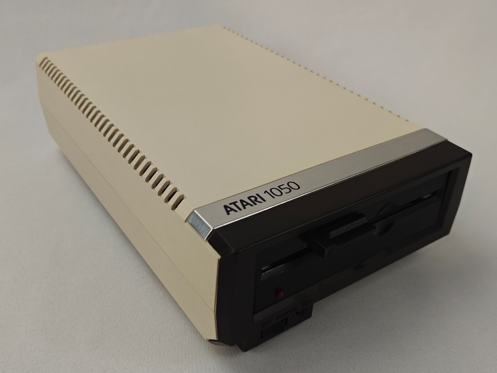 Atari 1050 Disk Drive Excellent Condition Reconditioned Tested + PSU DOS 2.5