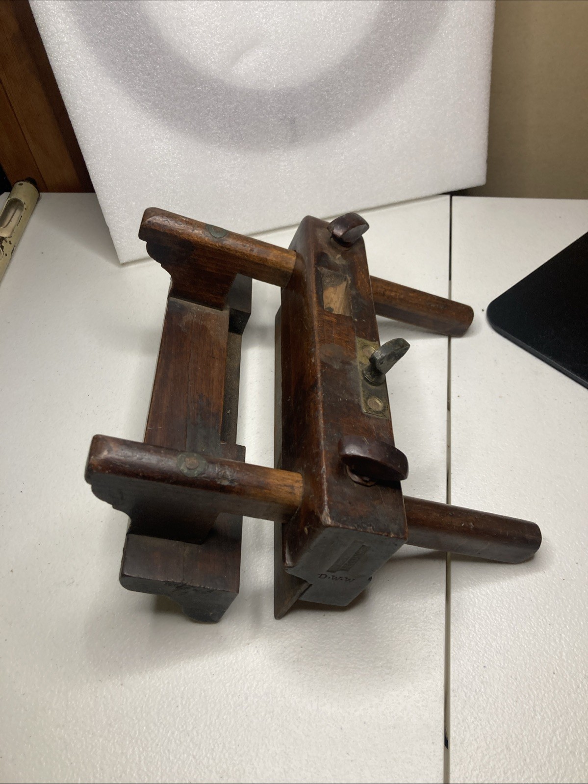 VINTAGE E. Smith GROOVE CUTTER MOULDING WOOD PLANE. Missing Iron. See Images