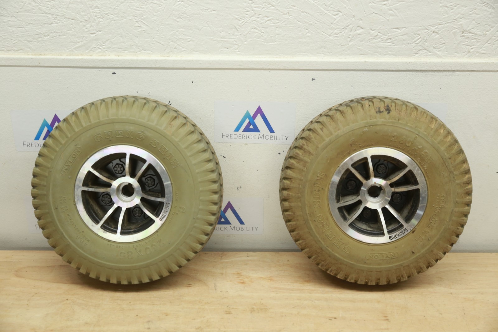 PAIR Flat-Free Drive Wheels Tires for RASCAL 318 Power Chair - Cheng Shin 260x85