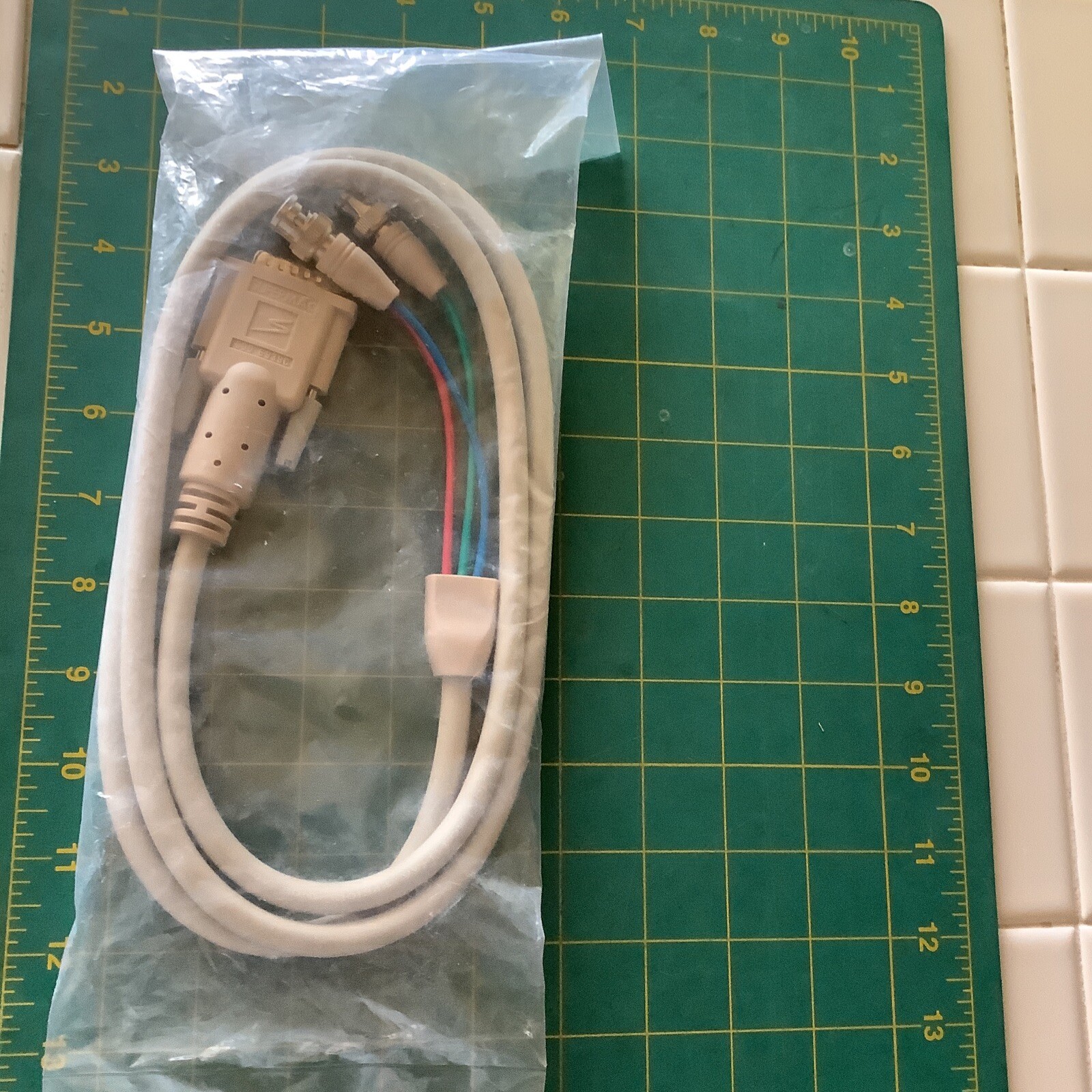 SuperMac Video Cable 000-6939C 15pin VGA-3 RGB BNC 5ft for Apple Macintosh more